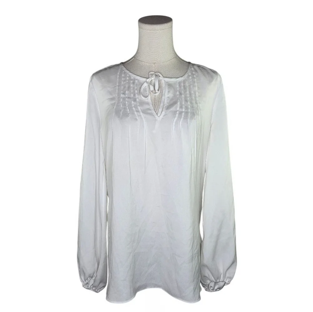 Neiman Marcus White Pleated Keyhole Blouse Long Sleeve Classic Minimalist
